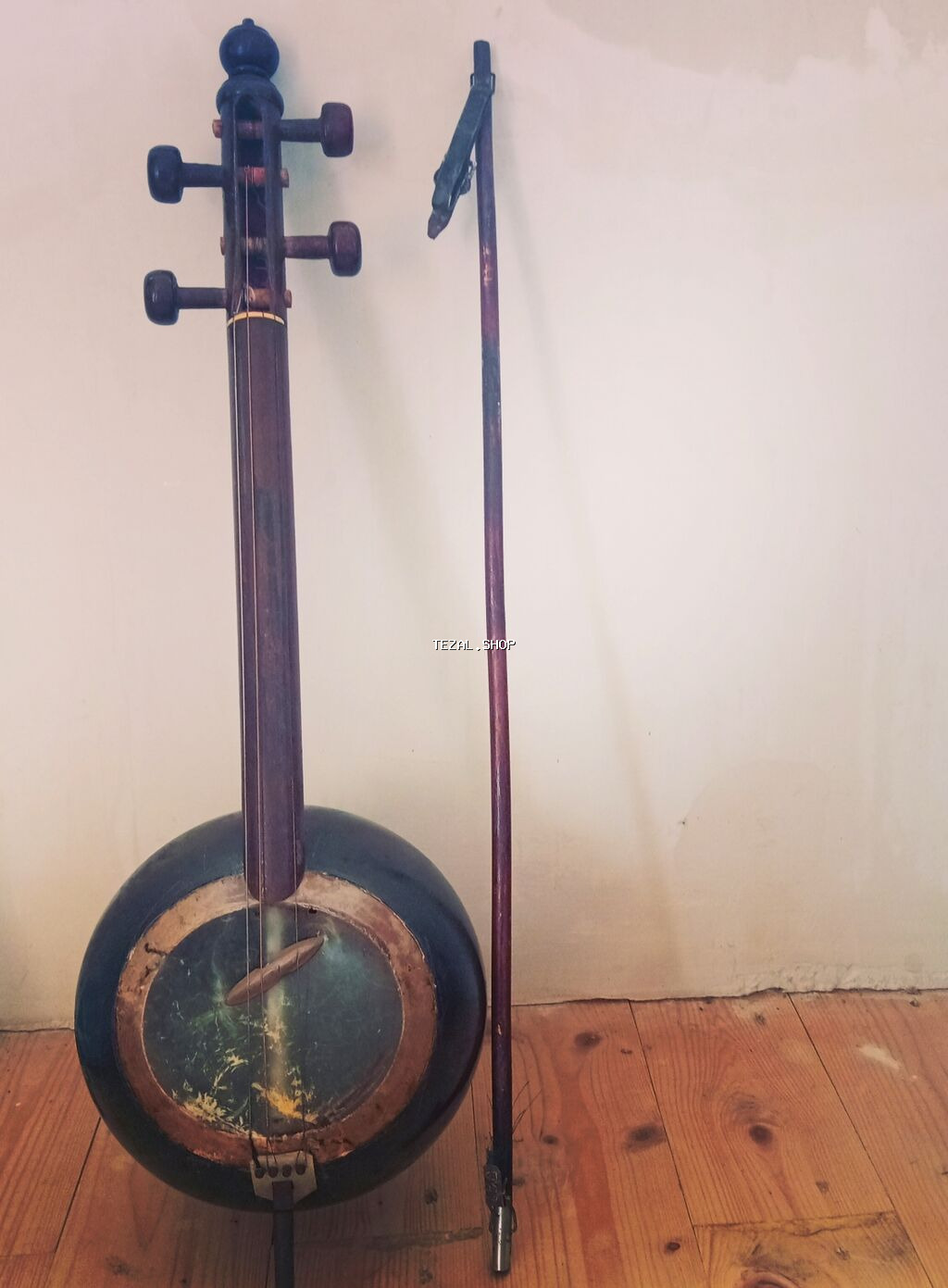 Kamança – ənənəvi simli yaylı musiqi aləti - Korpus: dairəvi