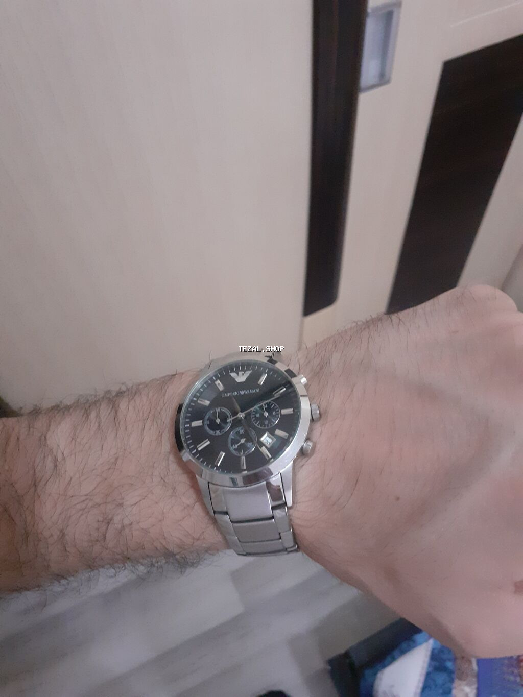 Emporio Armani kişi qol saatı. Xaricdən 750 manata alınıb