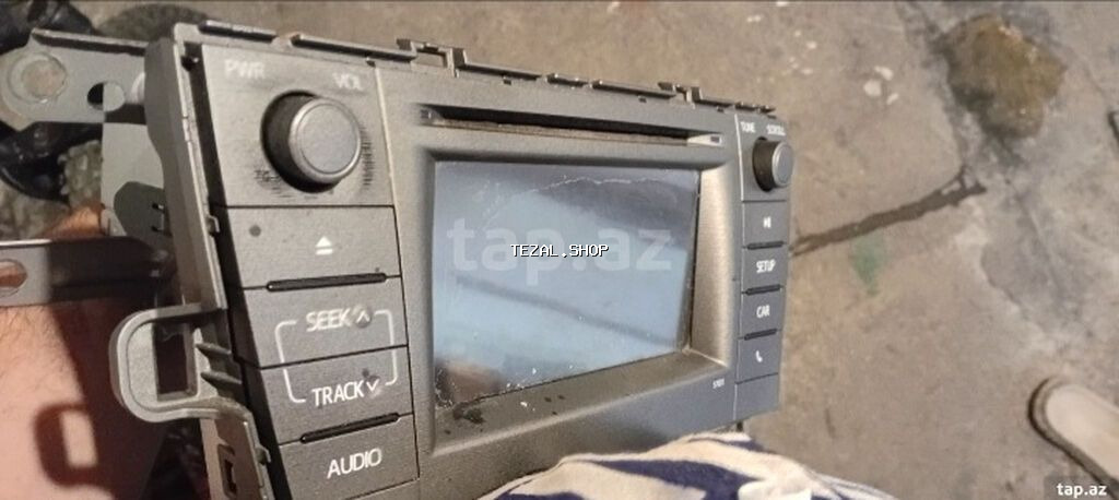 Prius 30 kuza maqnitolası,yaxşı vəziyyətdədir