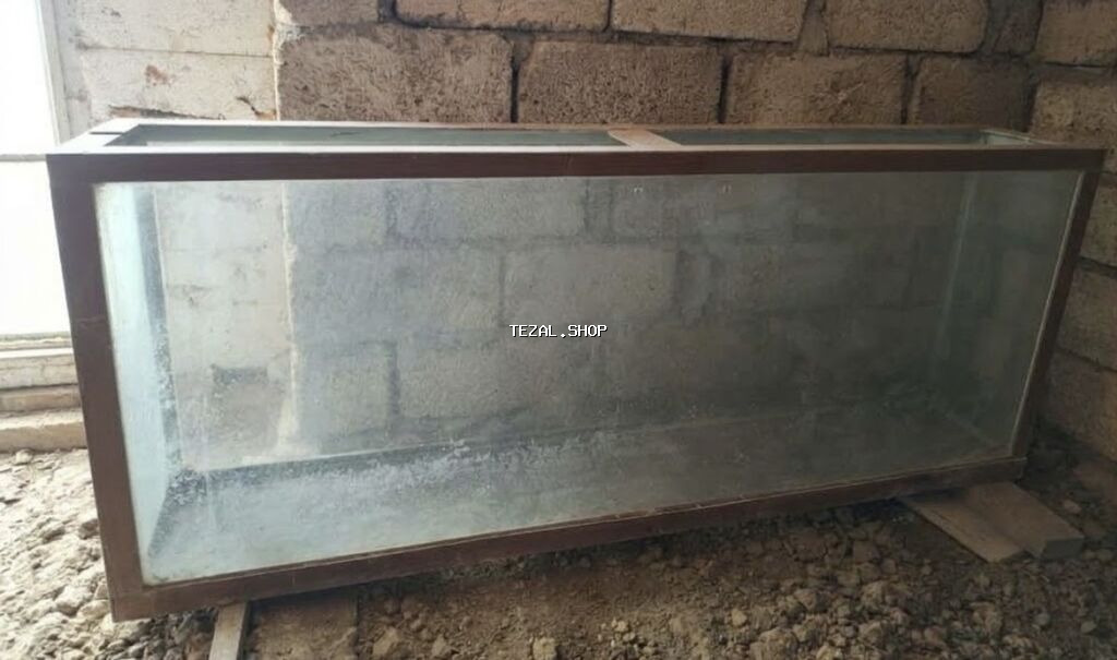 Böyük ölçülü şüşə akvarium - Material: uqolnik provillerle yigilma