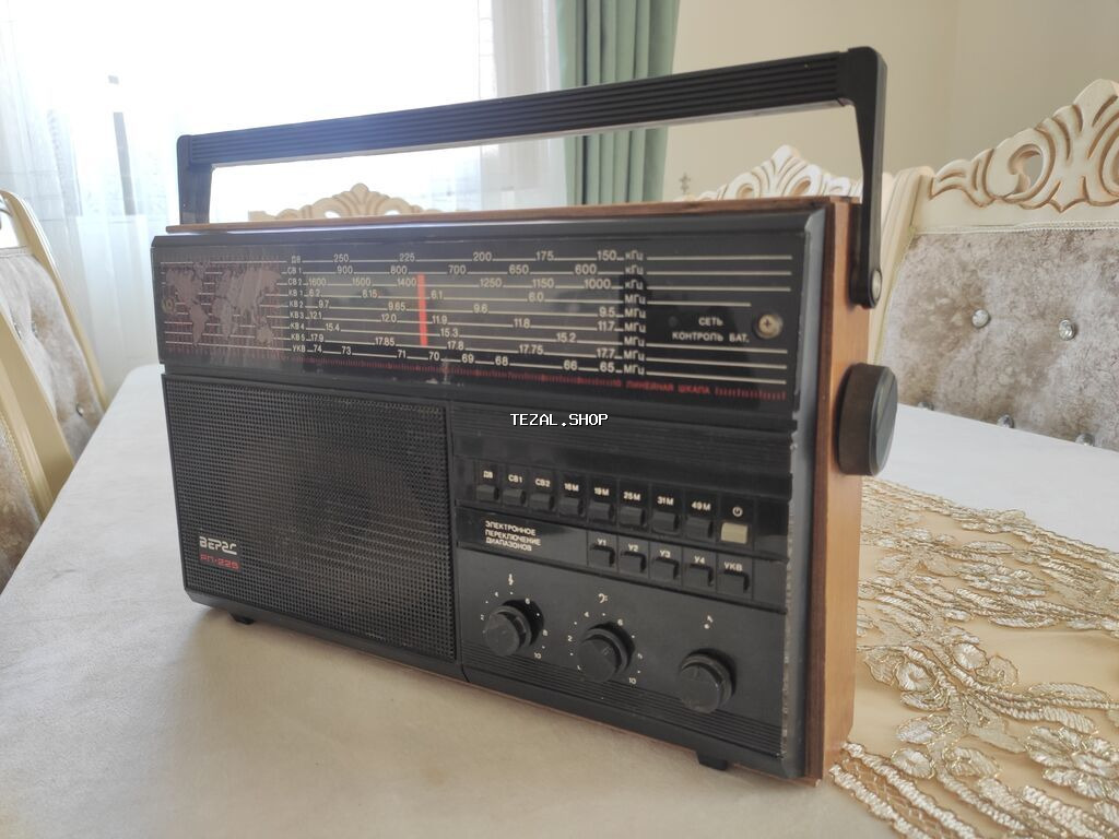 VERAS RP-225 portativ radioqəbuledicisi - İstehsal: Belarus (gövdə