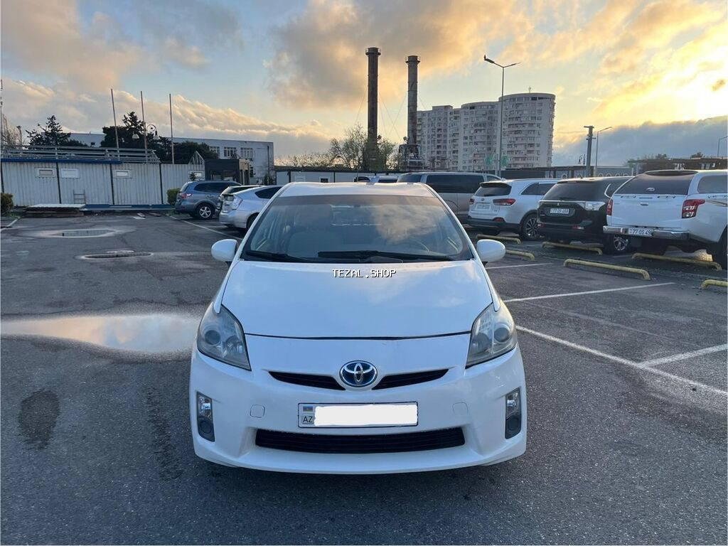 Toyota Prius: 1.8 l | 2010 il Hetçbek