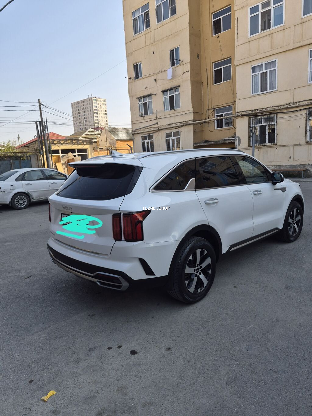 Kia Sorento – ağ mirvari rəngli, müasir dizaynlı 5yer nəfərlik SUV - şəkil 3