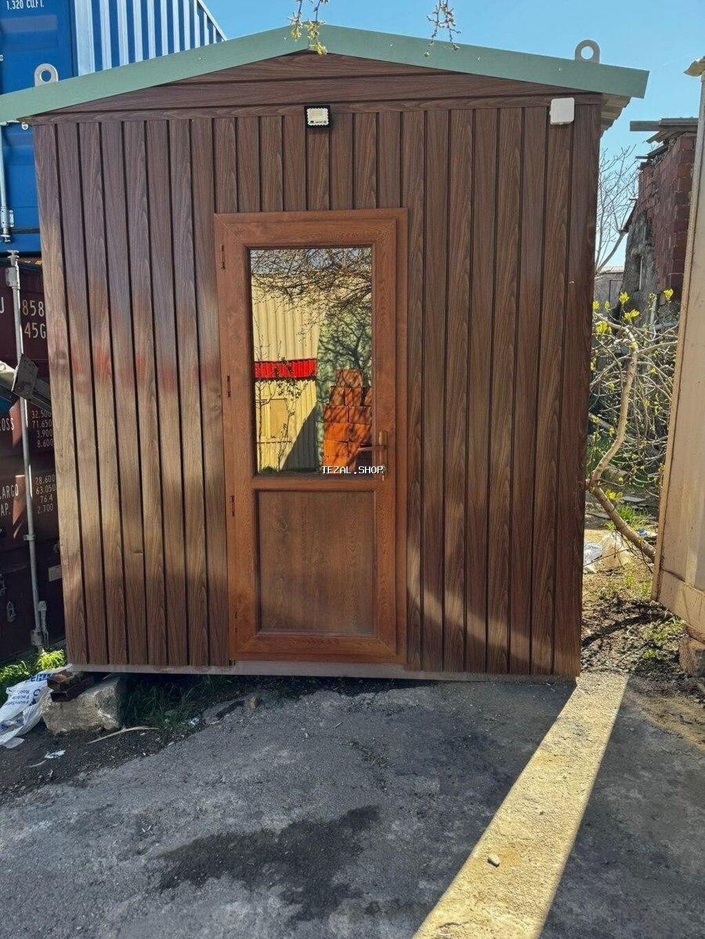 Konteyner Konteyner Uzunu 2.5 met eni 2.4 met muhafizə otagı Şəhər