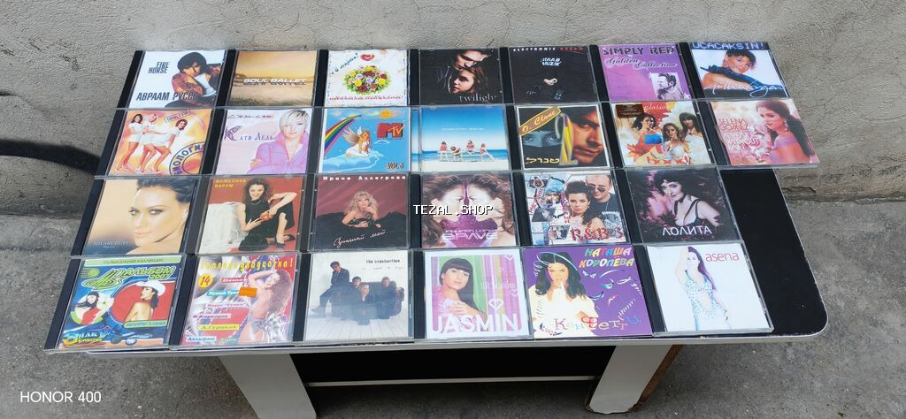 Audio CD kolleksiyası – müxtəlif janrlar və ifaçılar Məhsul: Plastik
