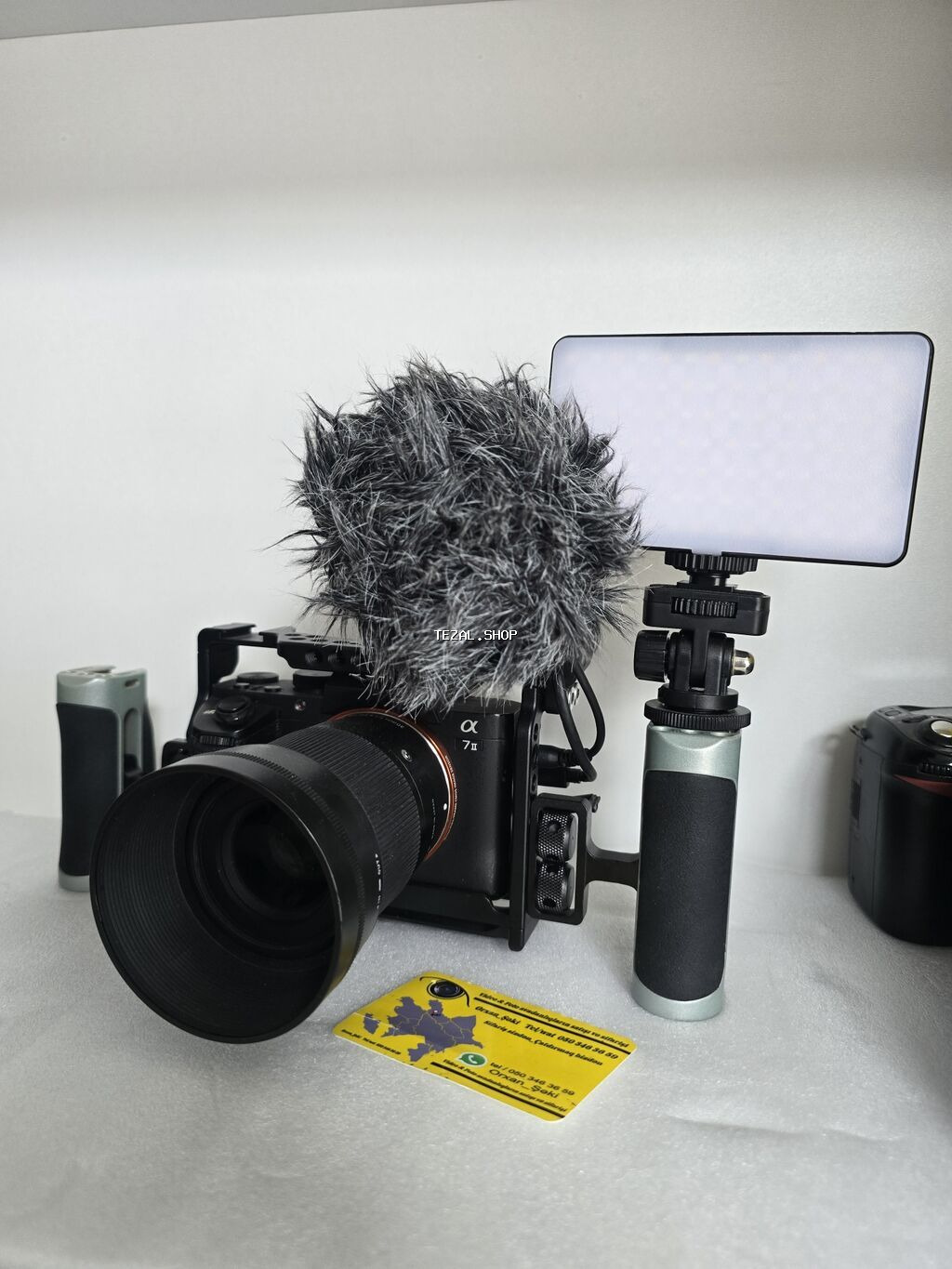 Sony Alpha a7 II foto-video çəkiliş üçün Tam kamplekt. Şəkildə nə