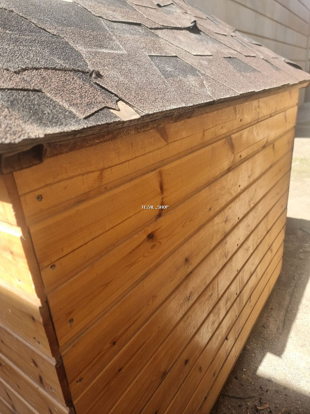 Taxta it evi - Material: təbii taxta panellər, möhkəm karkas - Dam - şəkil 3