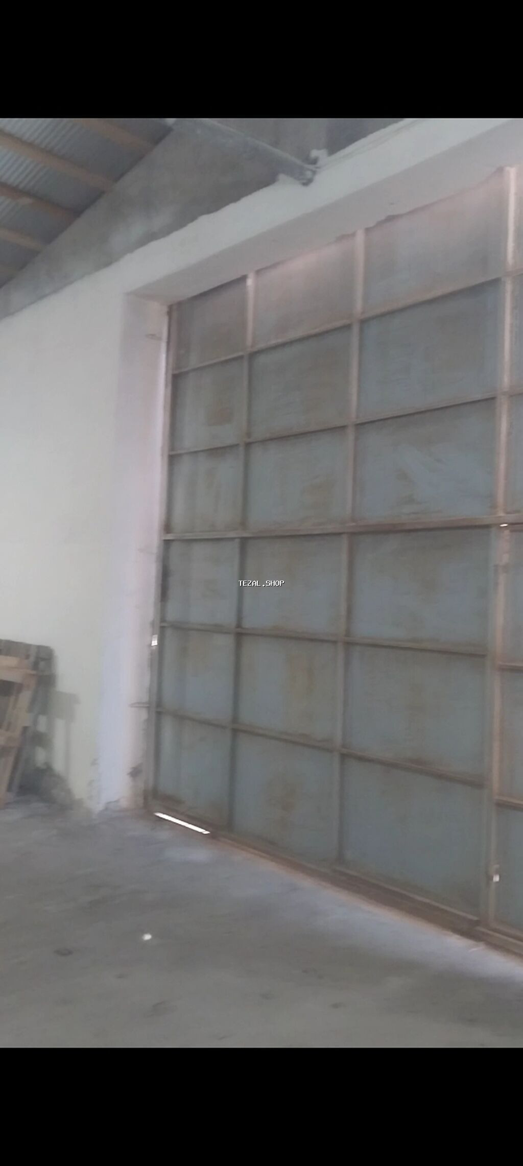Anbar/Werkshop sahəsi - Geniş metal qapılı, yük maşınının girişinə - şəkil 2