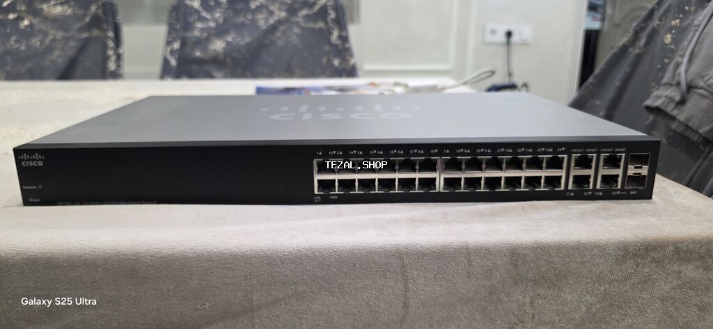 Cisco SF300-24 idarə olunan şəbəkə sviçi - Model: Cisco SF300-24