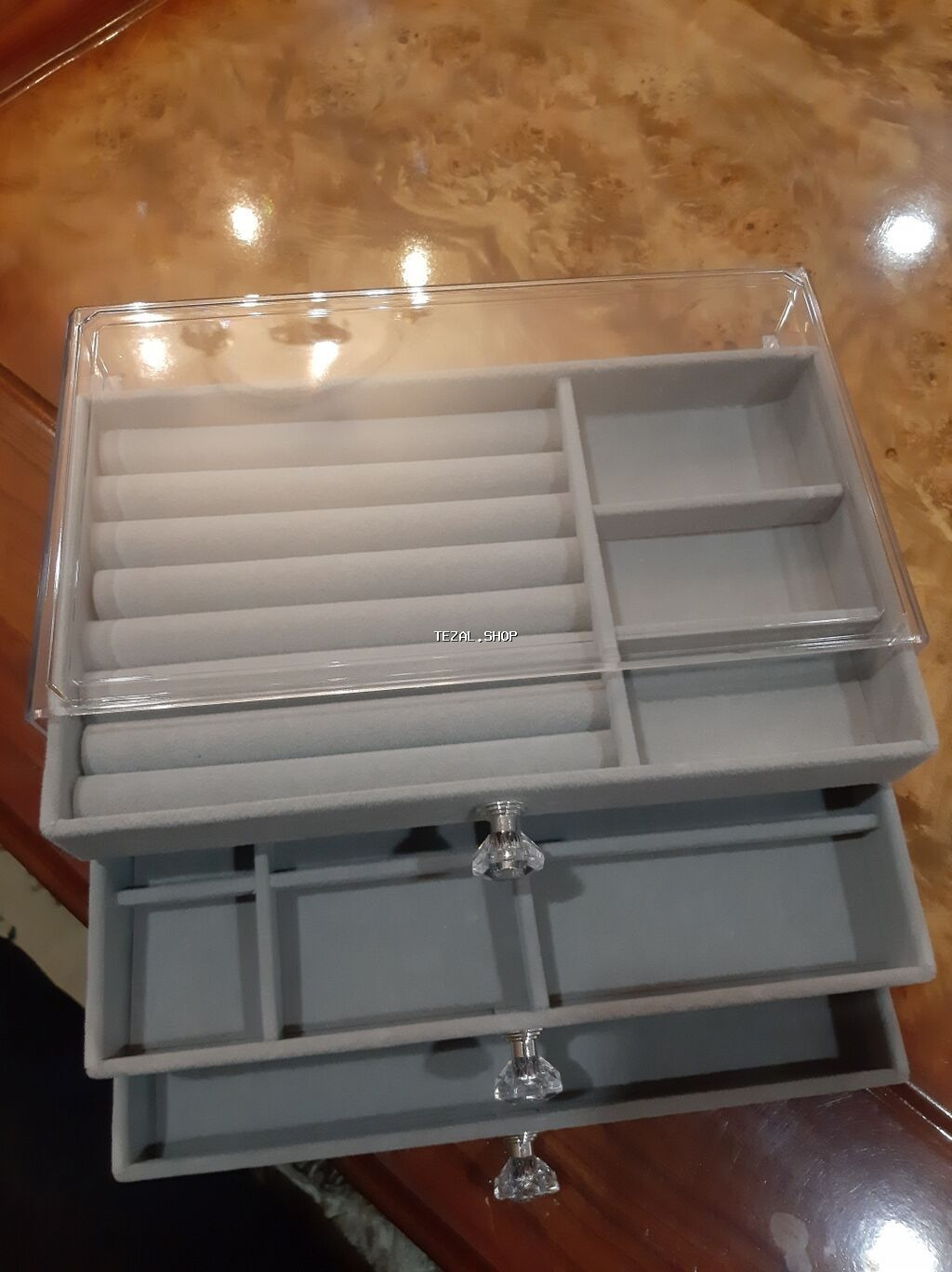 3 çəkməcəli bjuterya qabı