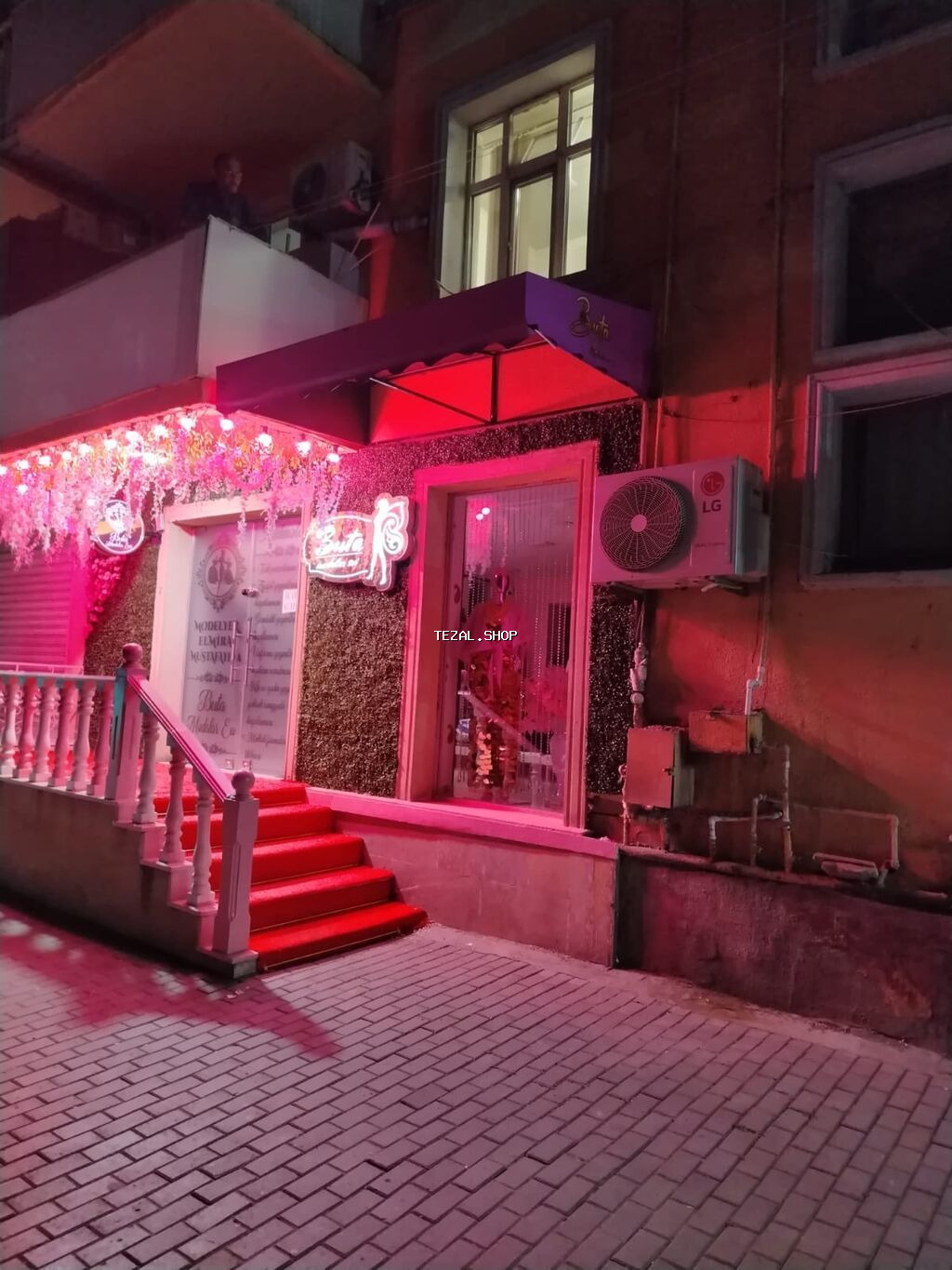 İşıqlı reklam lövhələri və fasad brendləşdirmə xidməti - Mağaza - şəkil 4