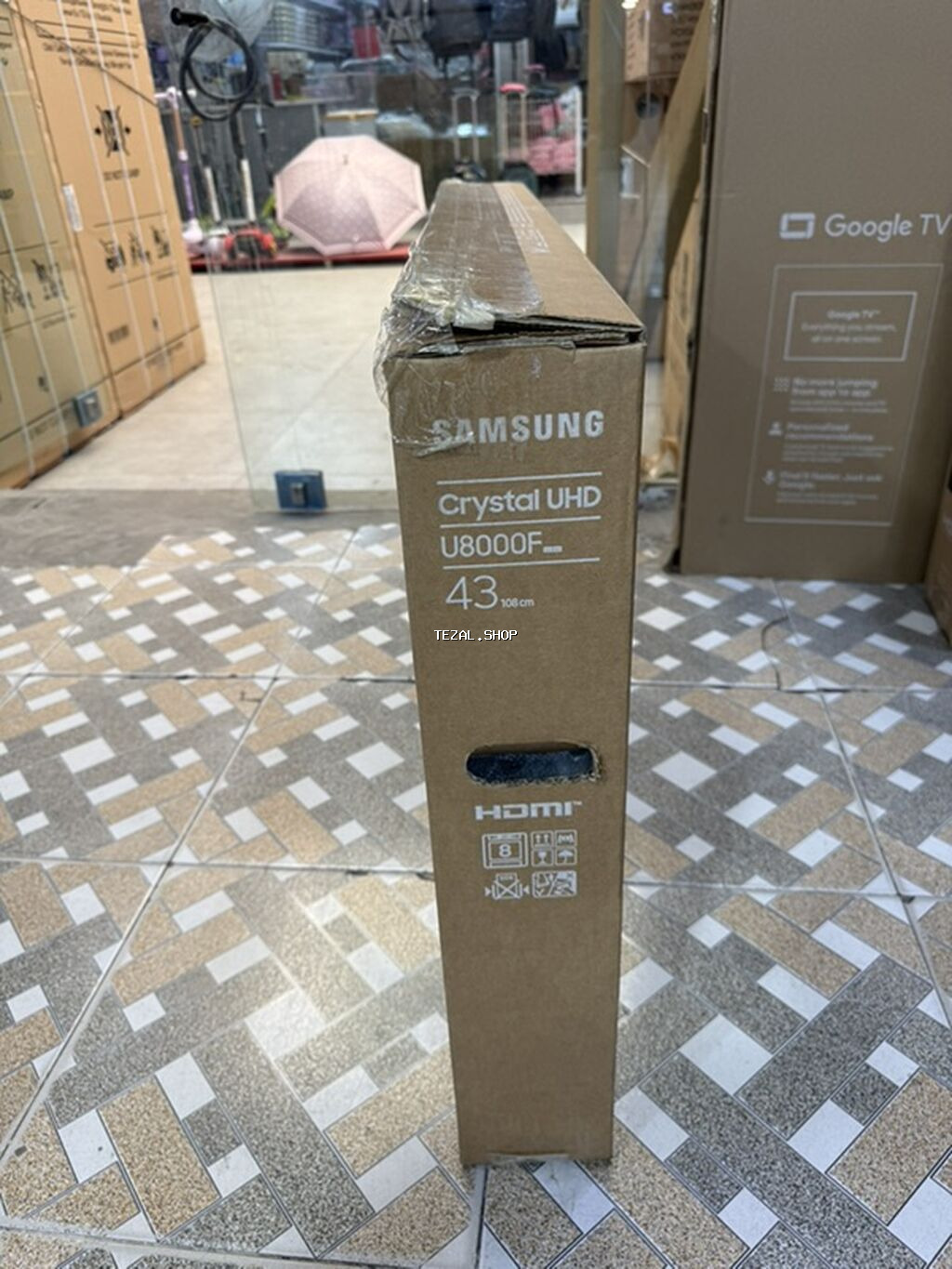Samsung Crystal UHD TV – U8000F, 43" (108 sm) Xüsusiyyətlər: - Ekran