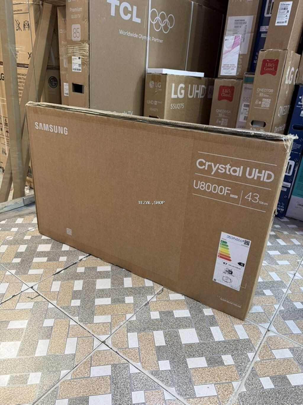 Samsung Crystal UHD TV – U8000F, 43" (108 sm) Xüsusiyyətlər: - Ekran - şəkil 2