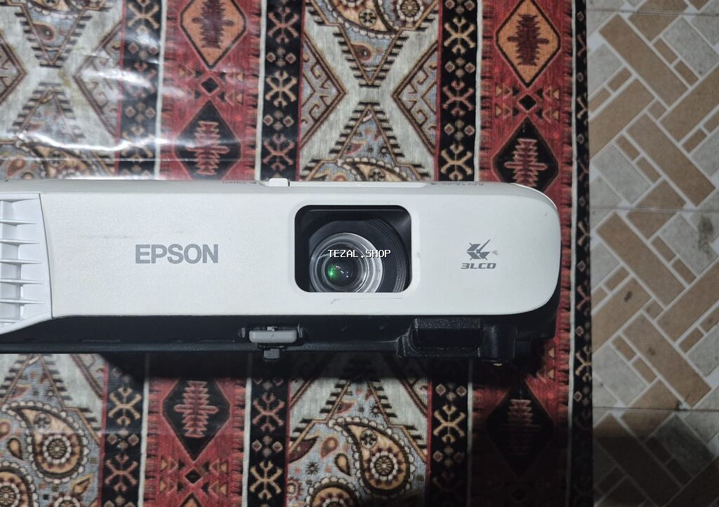 Epson EB-S400 proyektor - 3LCD texnologiyası ilə parlaq və təbii - şəkil 3