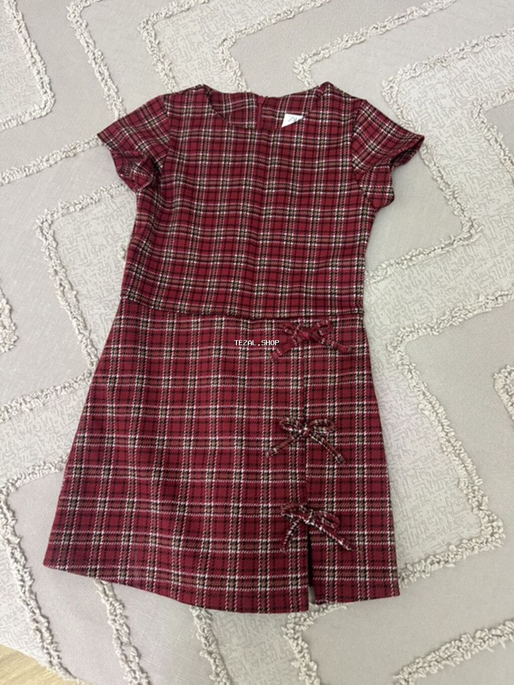 Qırmızı-qara-ağ rəngli xalı (plaid) naxışlı qız uşaq donu, arxasi