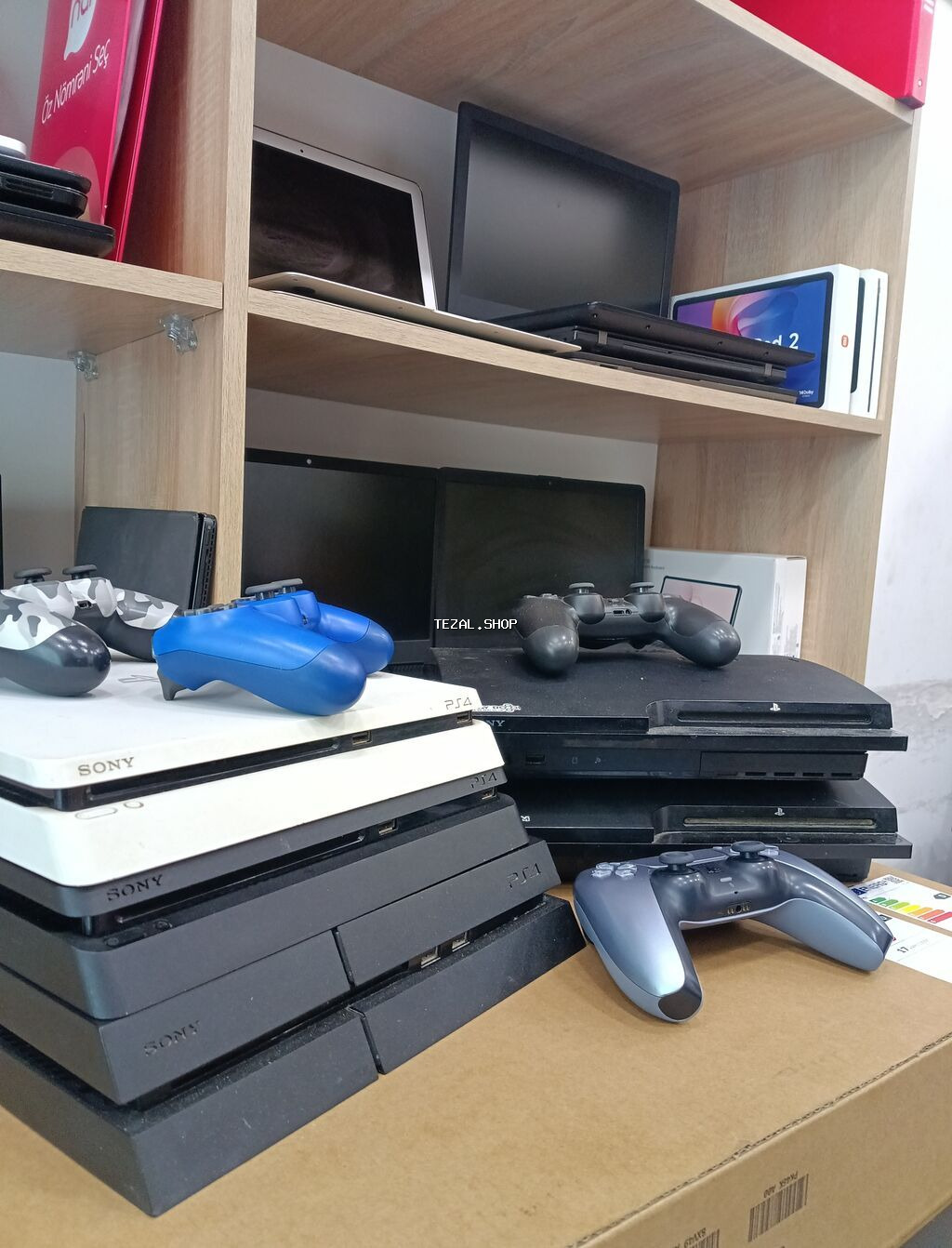Sony PlayStation 4 Slim (ağ rəng) oyun konsolu, bütün kabellər