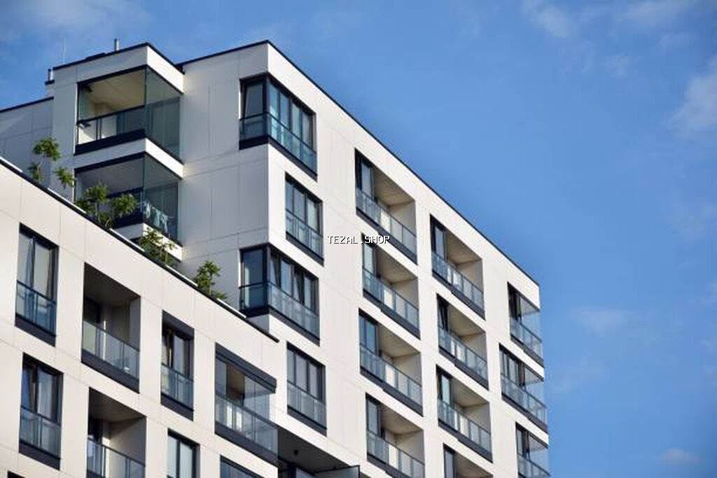 Müasir yaşayış kompleksi – şüşəbəndli eyvanlar və geniş panoram