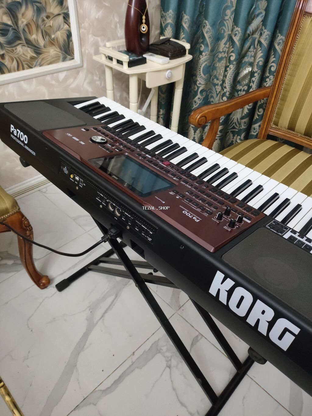 Korg Pa700 Professional ( ORİENTAL ) Arranger sintezator. Az işlənib