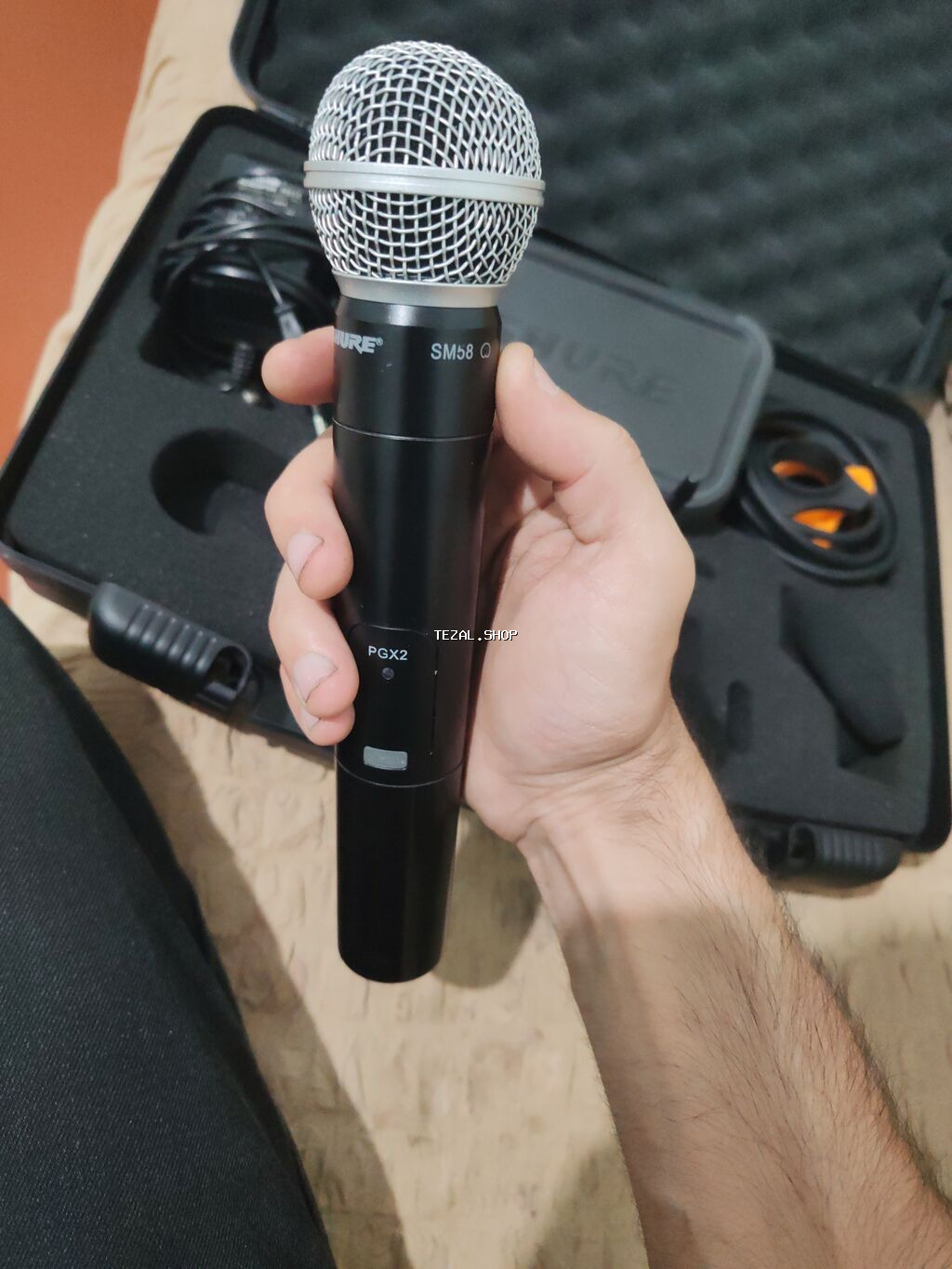 İşlənmiş Radio Mikrofon Shure, Ünvandan götürmə