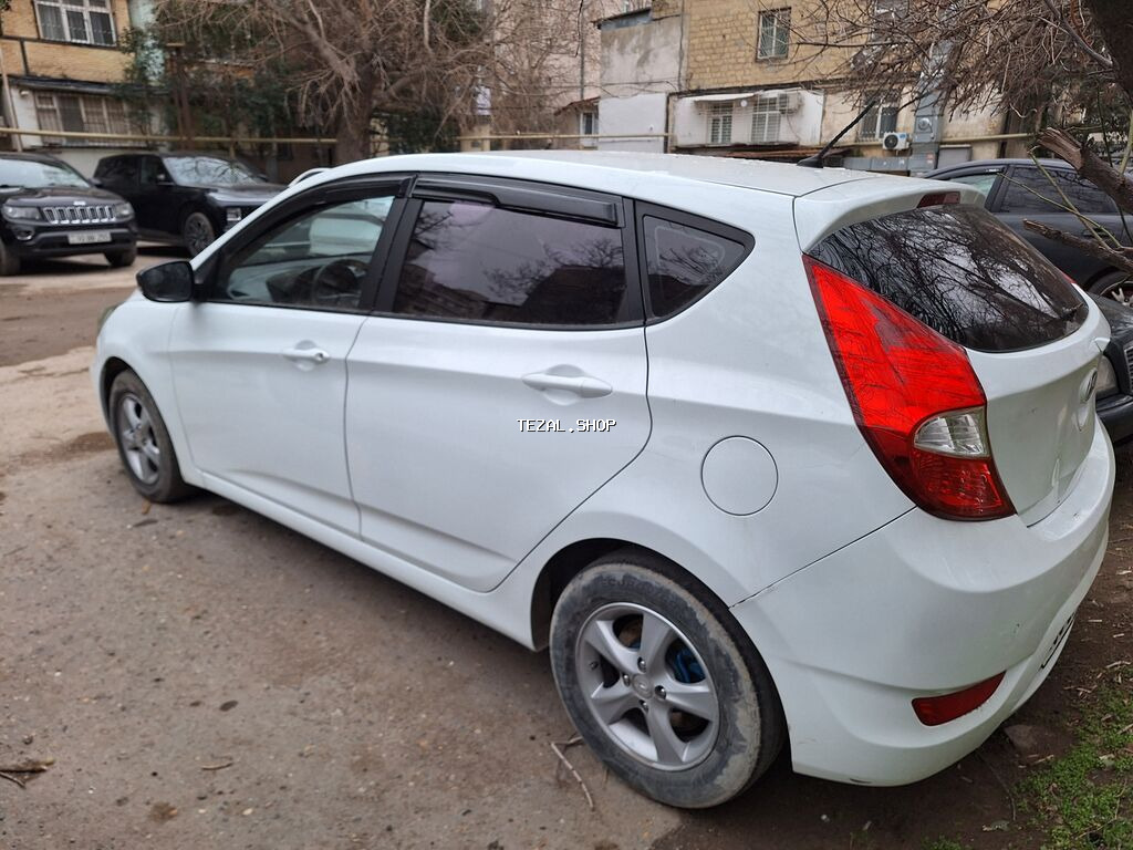 Hyundai Accent. Disel. Avtomat karopka. Günlük icarəyə verilir. İcarə - şəkil 3