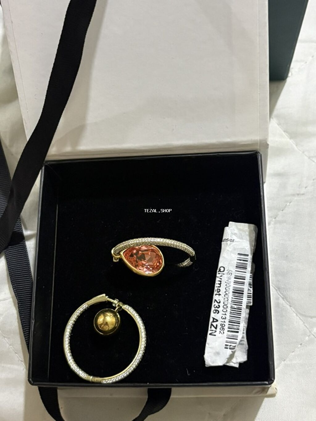 MOUNSER Waratah Hoop Earrings – sırğa - Brend: MOUNSER - Model - şəkil 3