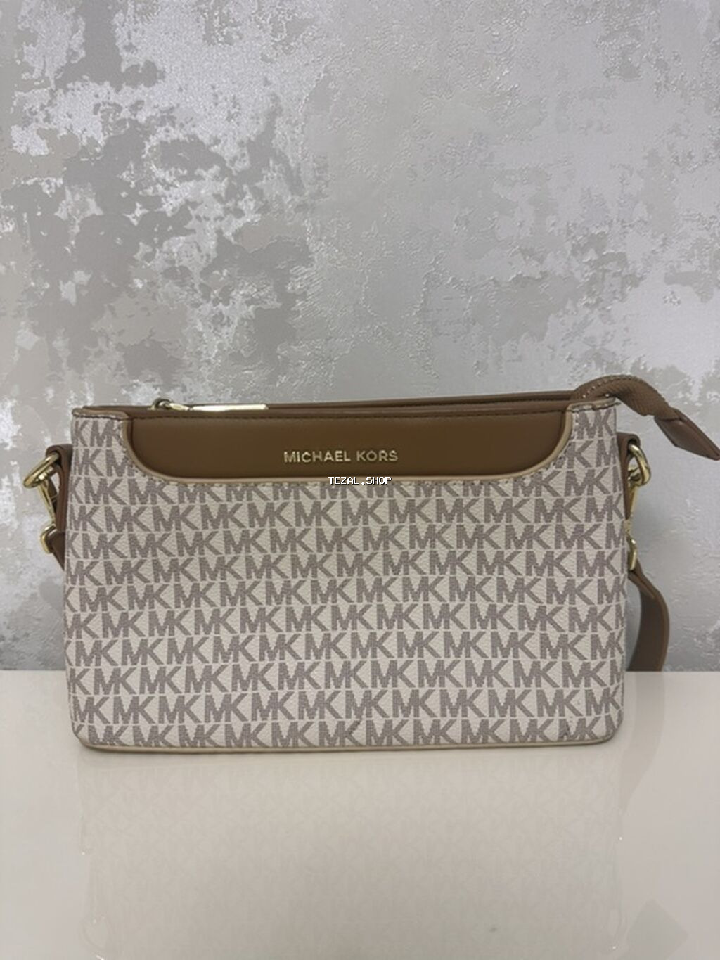1 dldl istifade olunub. Michael Kors çiyin çantası – monoqram “MK” - şəkil 3