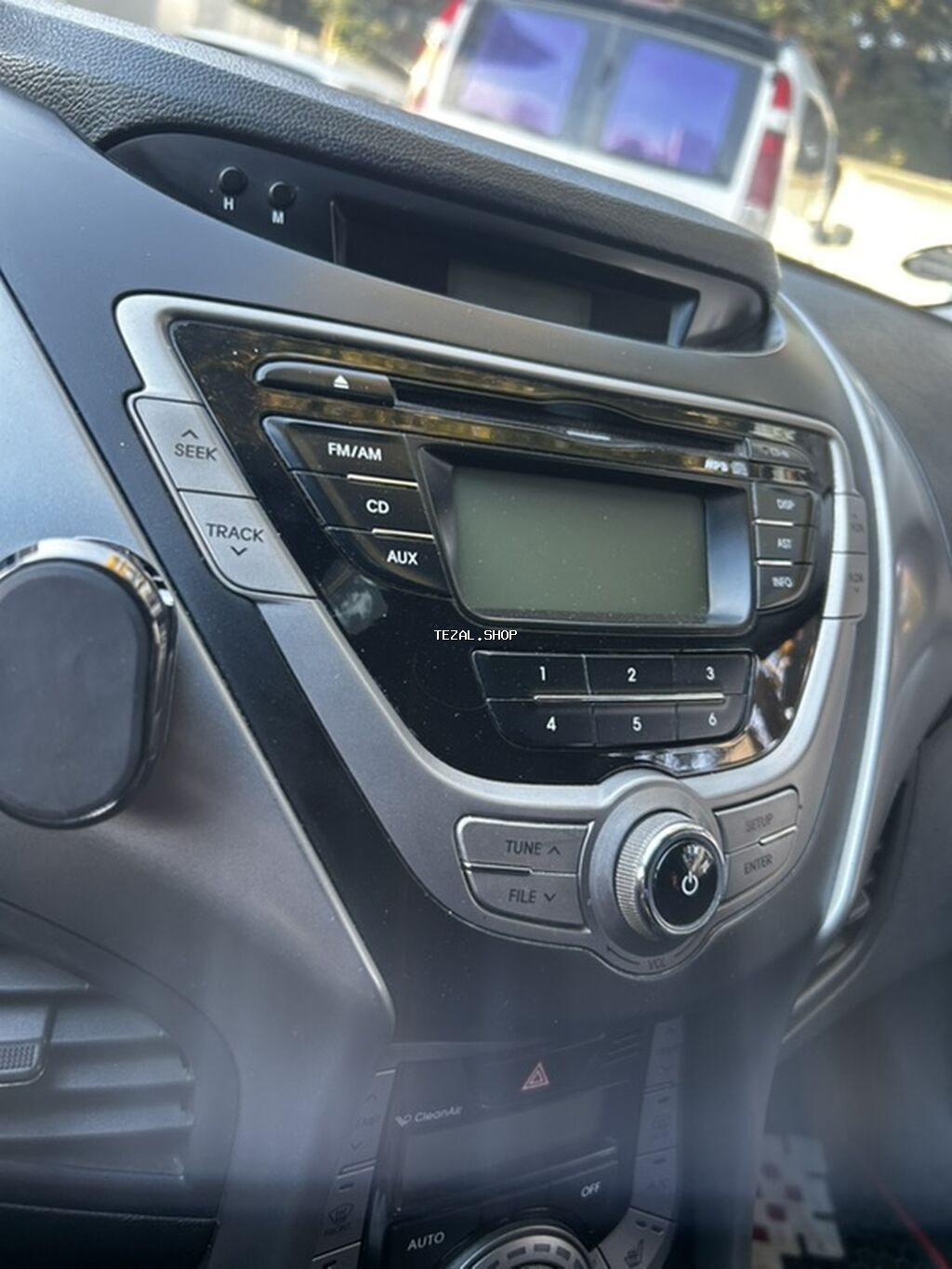 Avtomobil üçün orijinal multimedia/radio paneli Xüsusiyyətlər: -