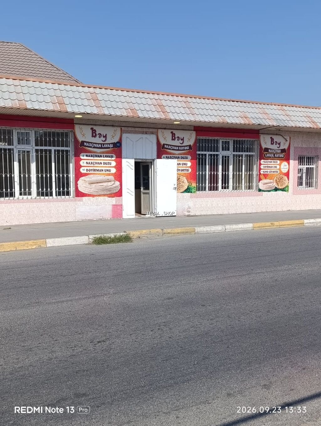 Sumqayit seherinde 21ci mkr-da yerlesen sahesi 90m² olan hazir lavas