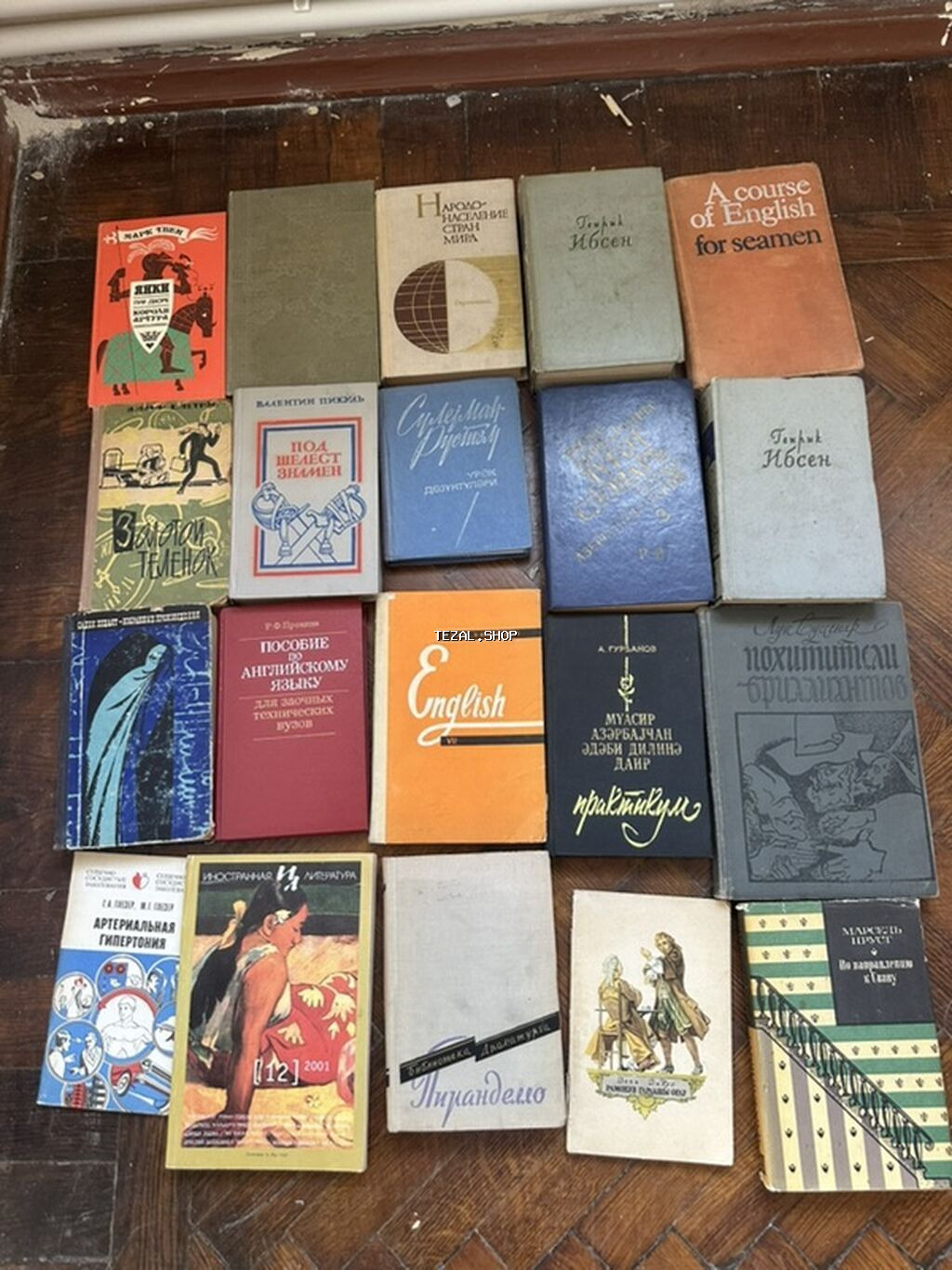 Kolleksiya: köhnə və klassik nəşrlərdən ibarət böyük kitab toplusu