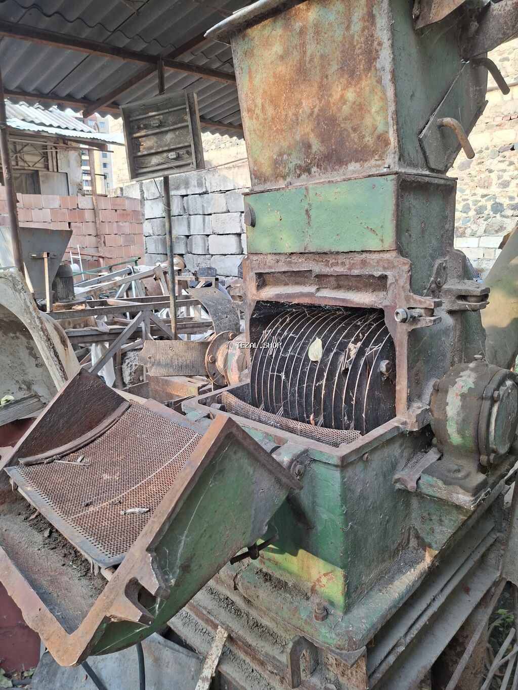 Yem uyuden drabilka - Material: qalın divarlı polad korpus, ağır - şəkil 4
