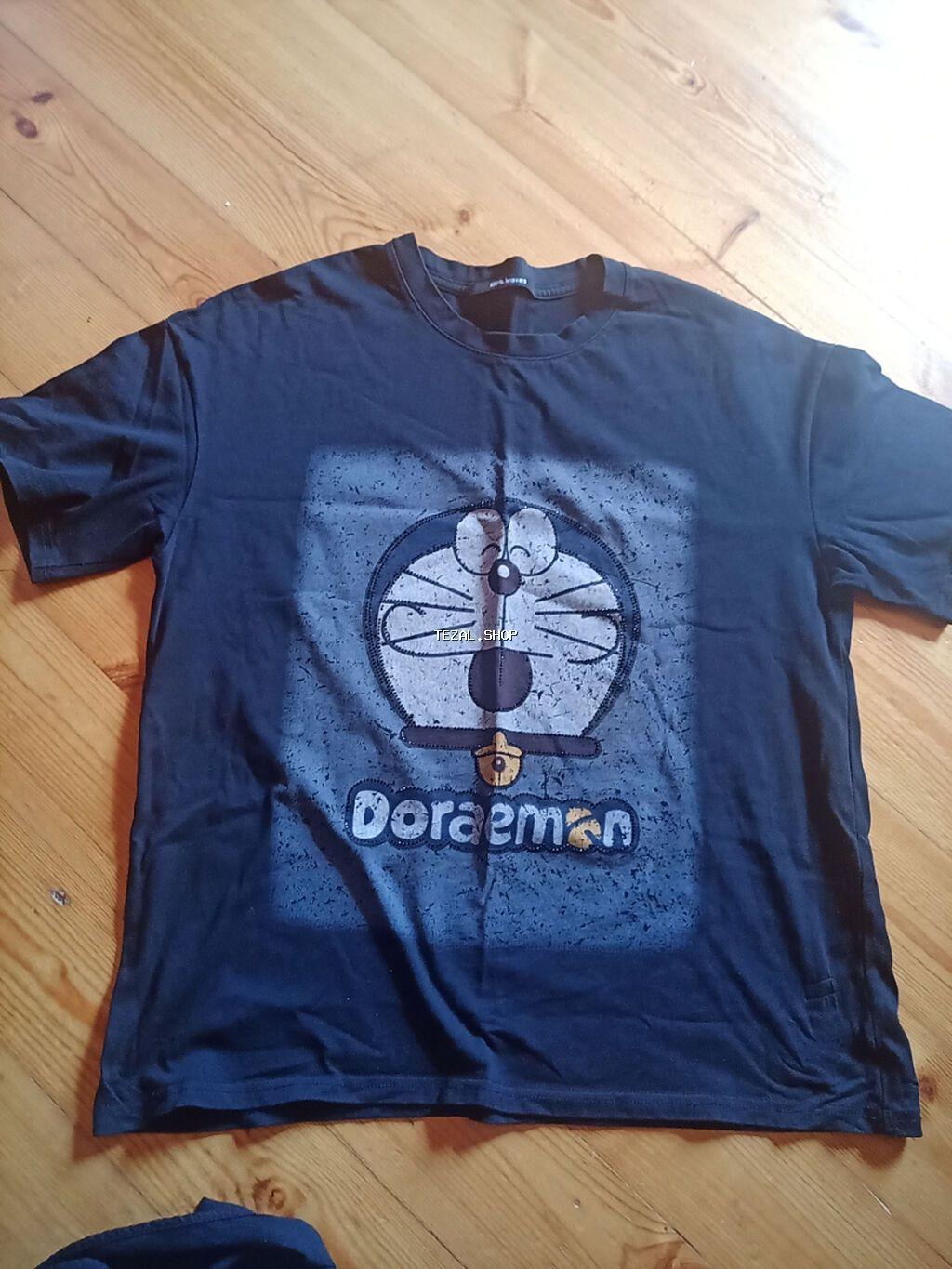 Doraemon temalı qısaqol köynək - Rəng: Tünd mavi/qara ton - Üz Bakı — TezAl.shop