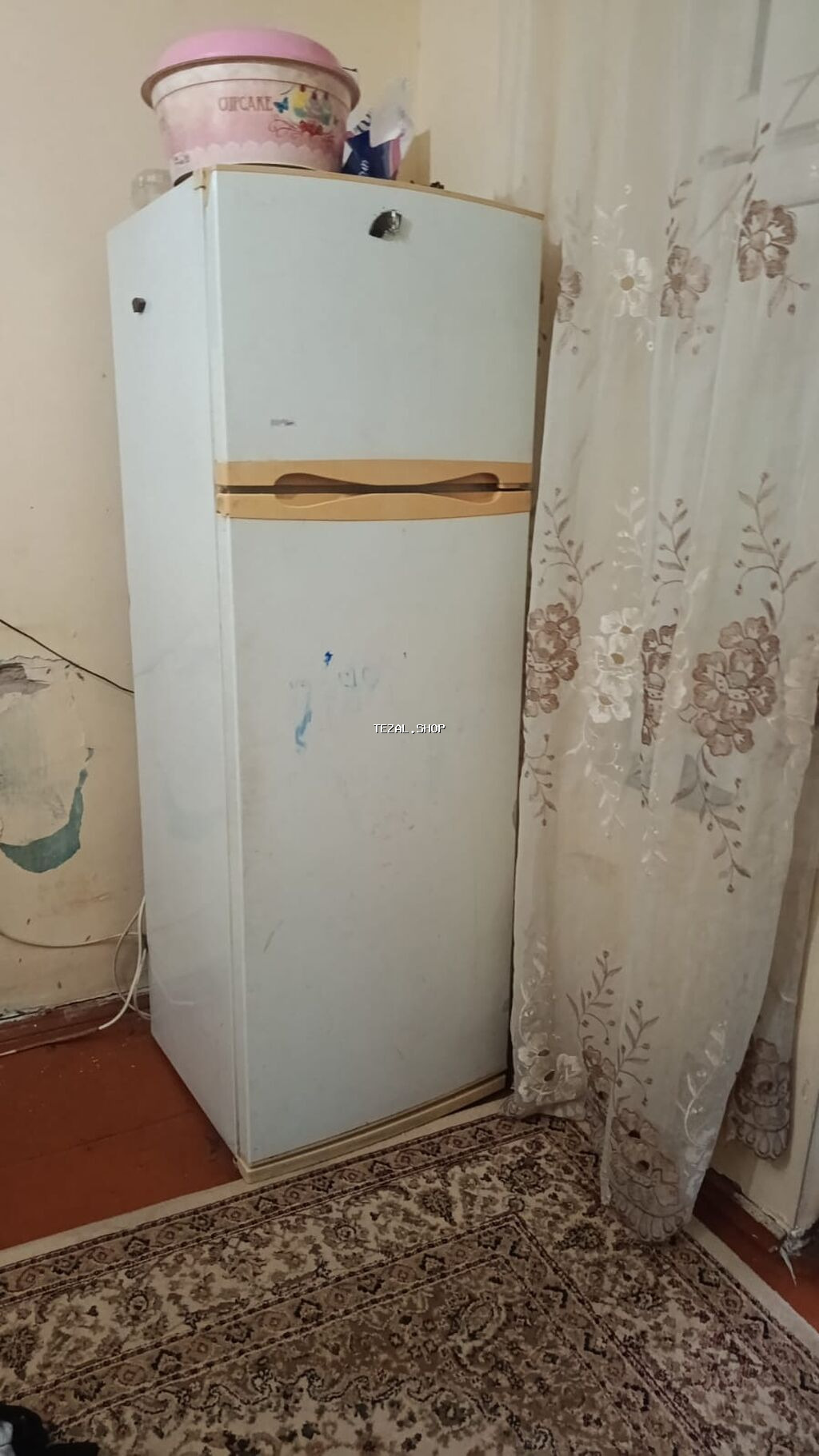 İki qapılı soyuducu - Klassik ağ rəngdə, üst kamera dondurucu, alt