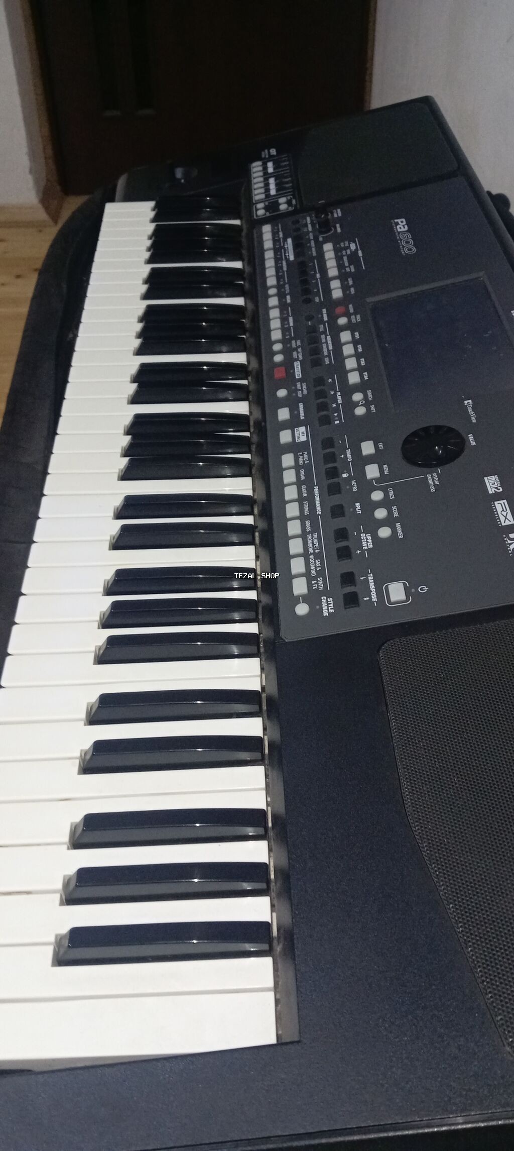 Korg pa 600 ela vezyetde 1400 azn