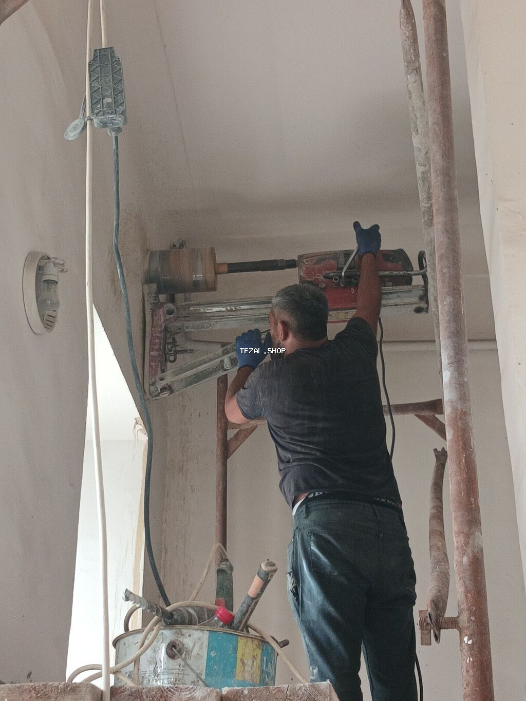 Beton kəsən beton deşən dəlik açma beton kəsimi karot deşim betonların