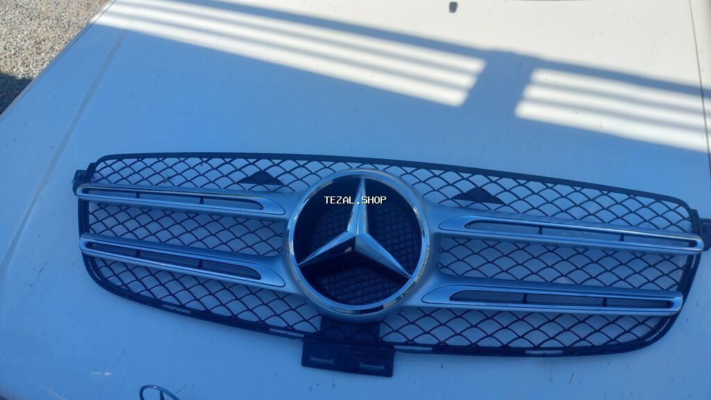 Mercedes-Benz w166 GLE ön radiator barmaqlığı 170 manata orginaldi
