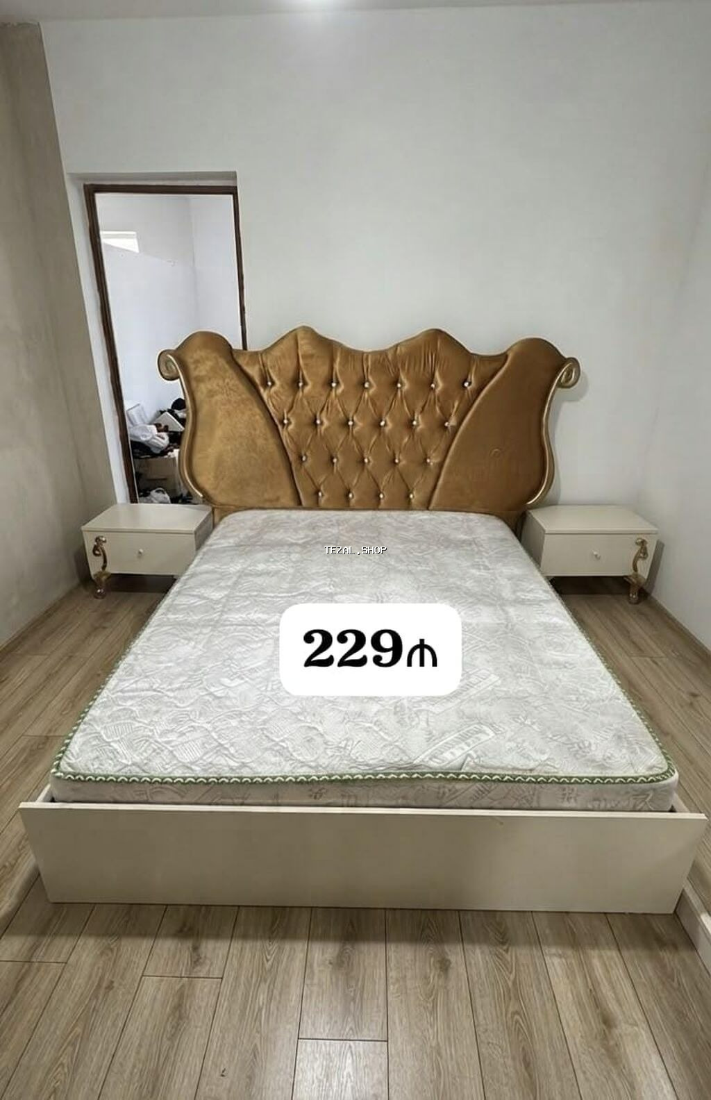 Taxt dəsti – 2 tumbayla birlikdə - Şık qızılı rəngdə, düyməli