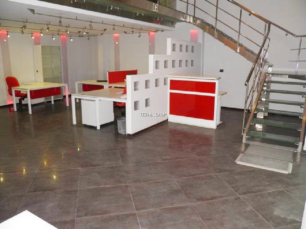 Ofis bütün əşyalarla (mebel və texnika ilə) birlikdə icarəyə verilir!