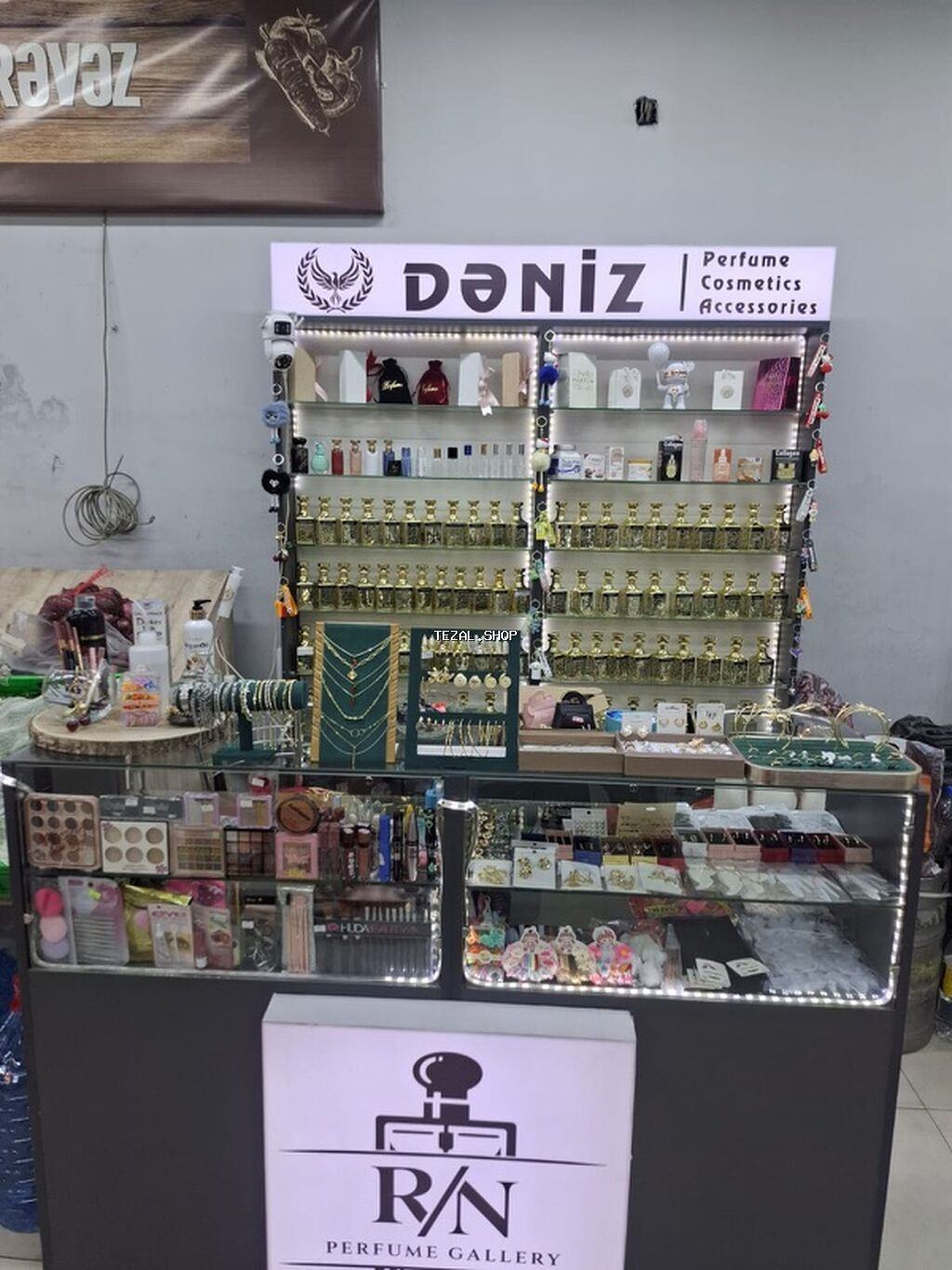 Hazir Biznes satilir . kim isdese fikri ciddi olan yazsin