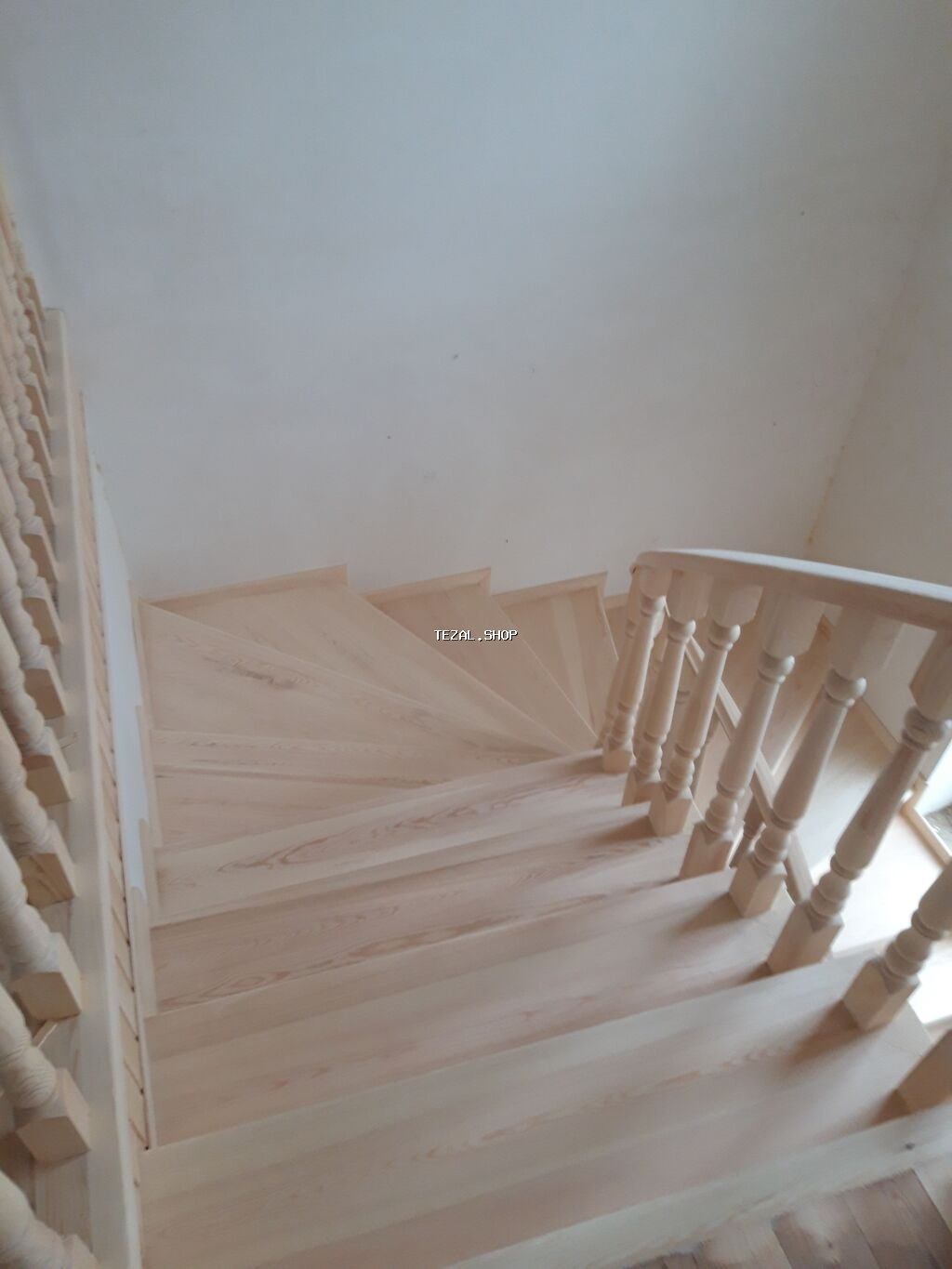 Ağac pilləkən istehsalı və quraşdırılması - Material: tam ağac