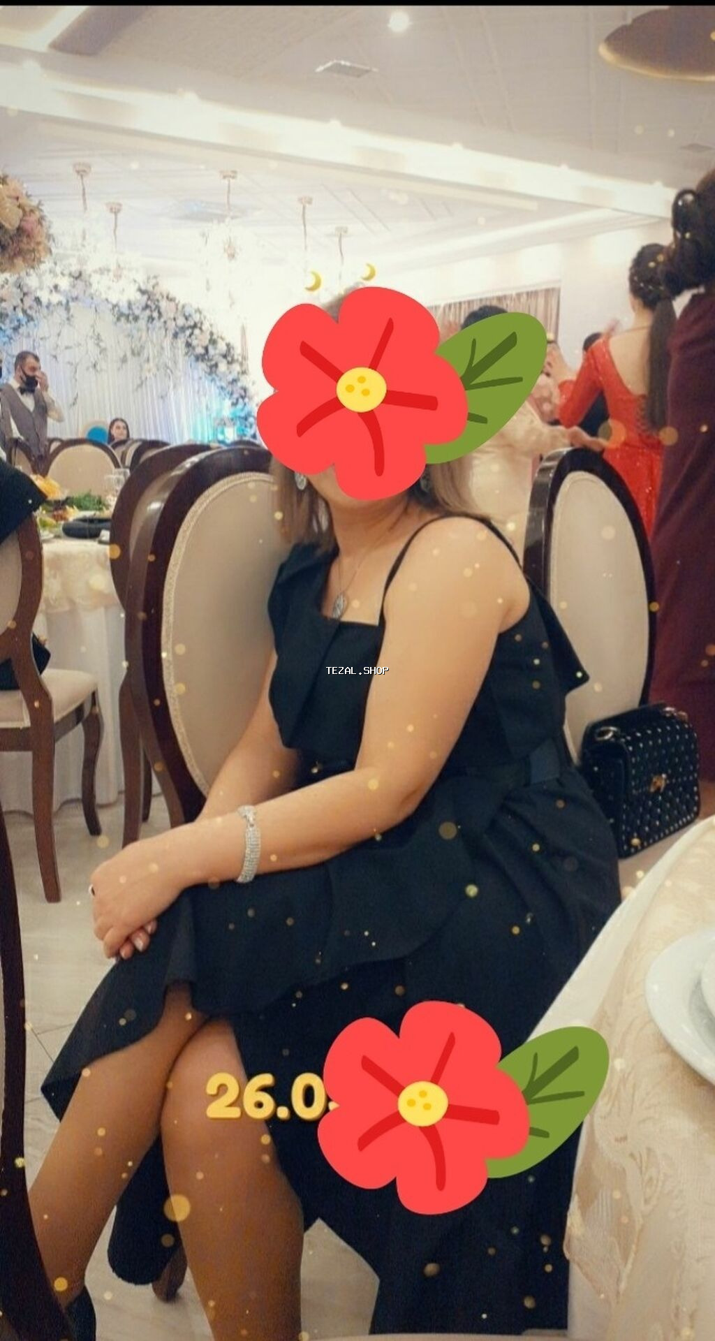 Eleqant paltar . "şəkli bütöv atın", və s. bu kimi sözlər yazıb sonra