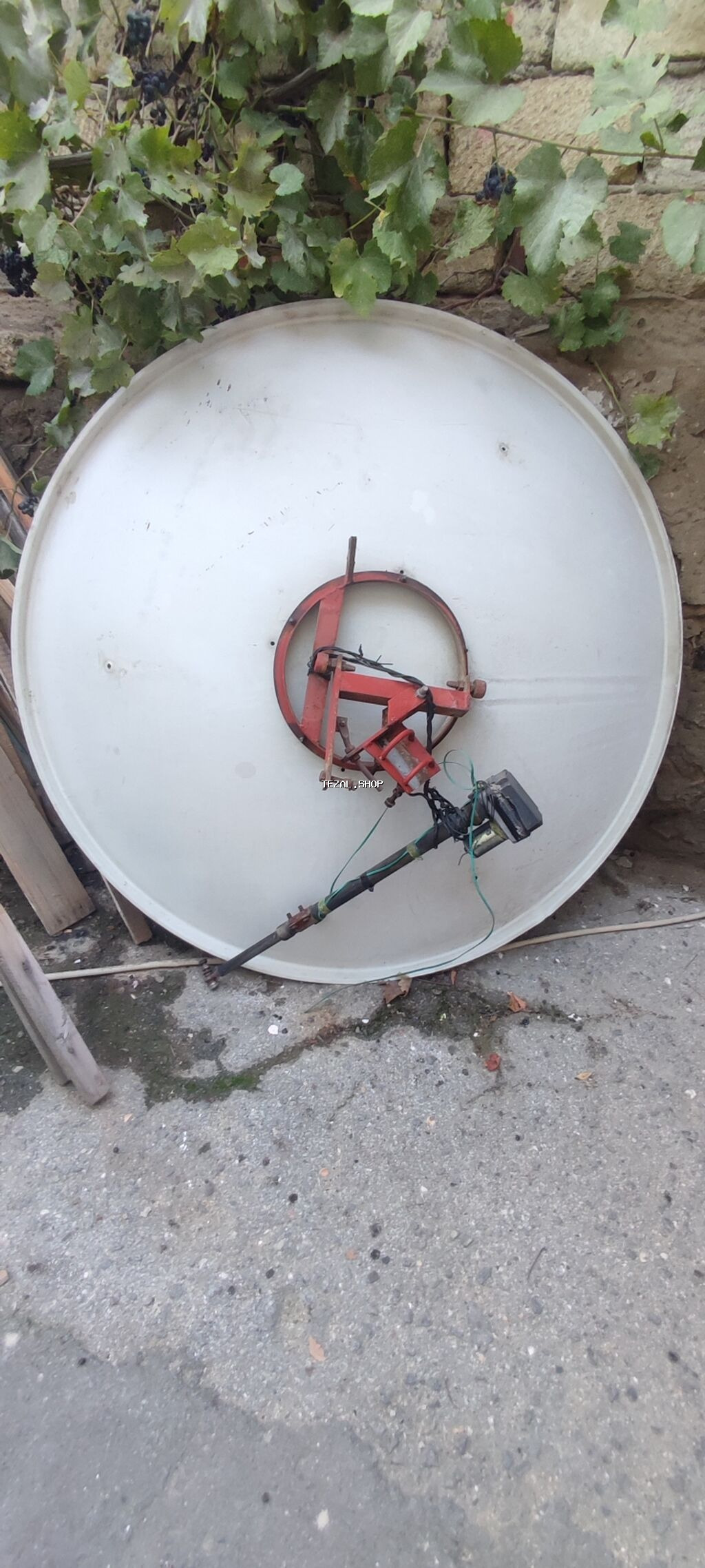 1. Krosna boşqabi (müherrikli). Diametr 1.5 metr. Razılaşma yolu ile
