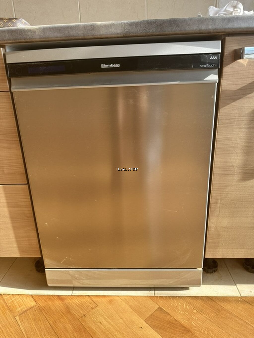 Blomberg qabyuyan maşın – paslanmayan polad aş, quraşdırılan model