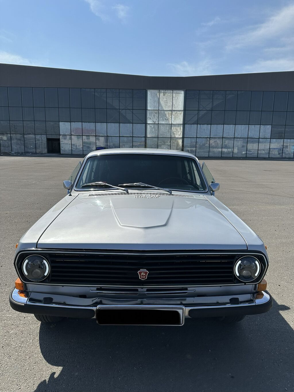 QAZ 24 Volga: 2.5 l | 1982 il 99000 km Sedan - şəkil 3