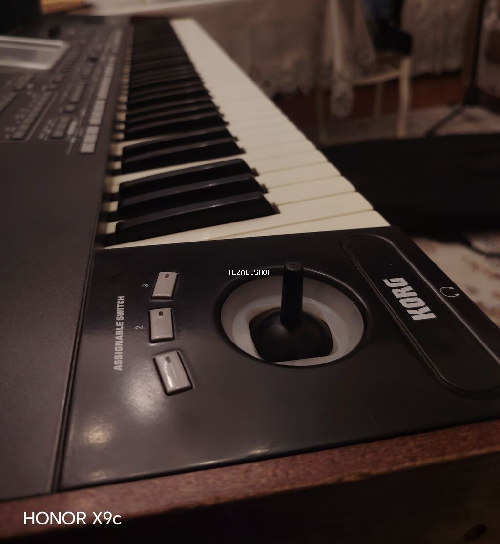 Korg Pa3 kle Satılır!!! Əla vəziyyətdədir.Hec bir problemi yoxdur