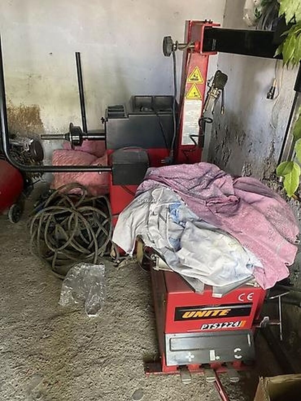 Təkər təmiri uçun teker cixardan balans aparati kampressor və təkərlər