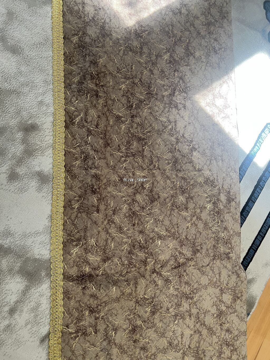 Divan usdu satllr tezedi iwlenmeyib bahall parcadan tikillib