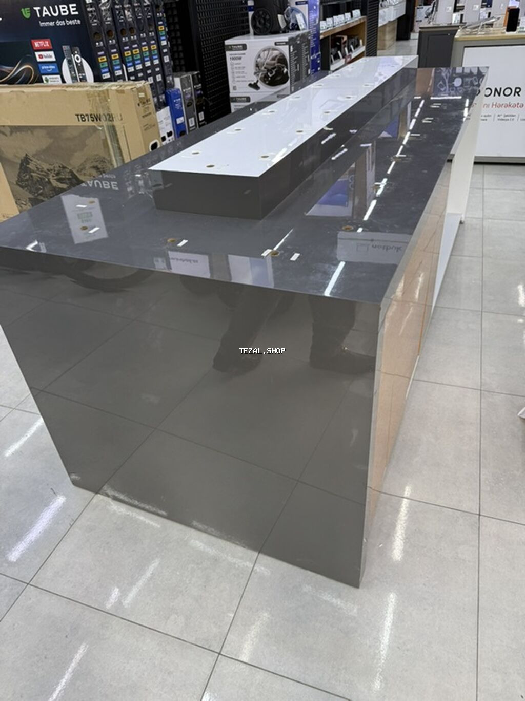 Mobil telefon vitrini. Ünvan Quba - şəkil 3