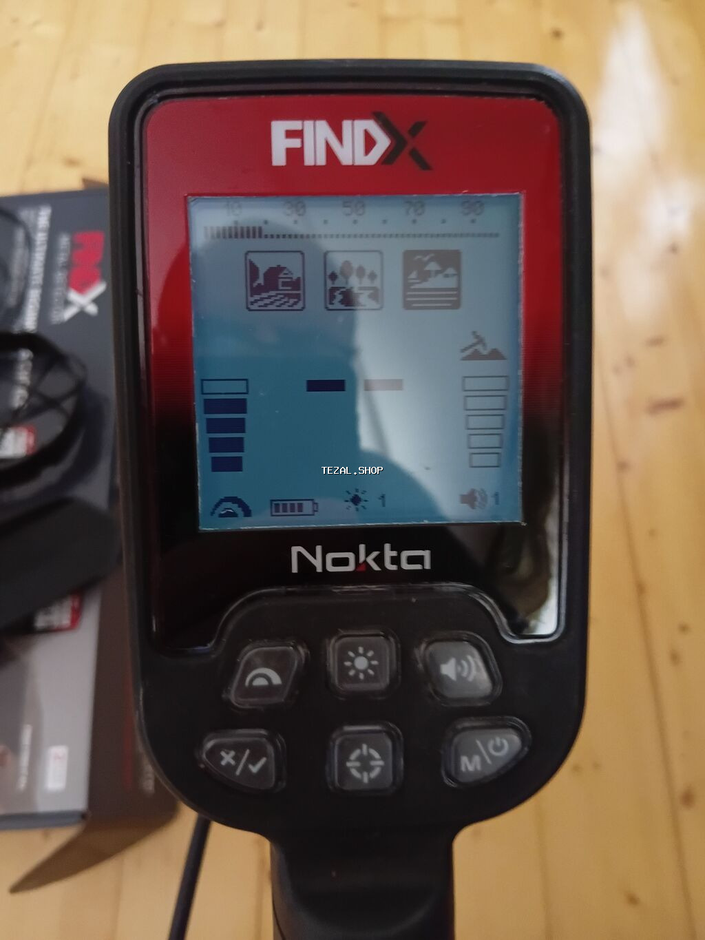Nokta FINDX metal detektoru Xüsusiyyətlər: - Rəqəmsal idarə paneli və - şəkil 2