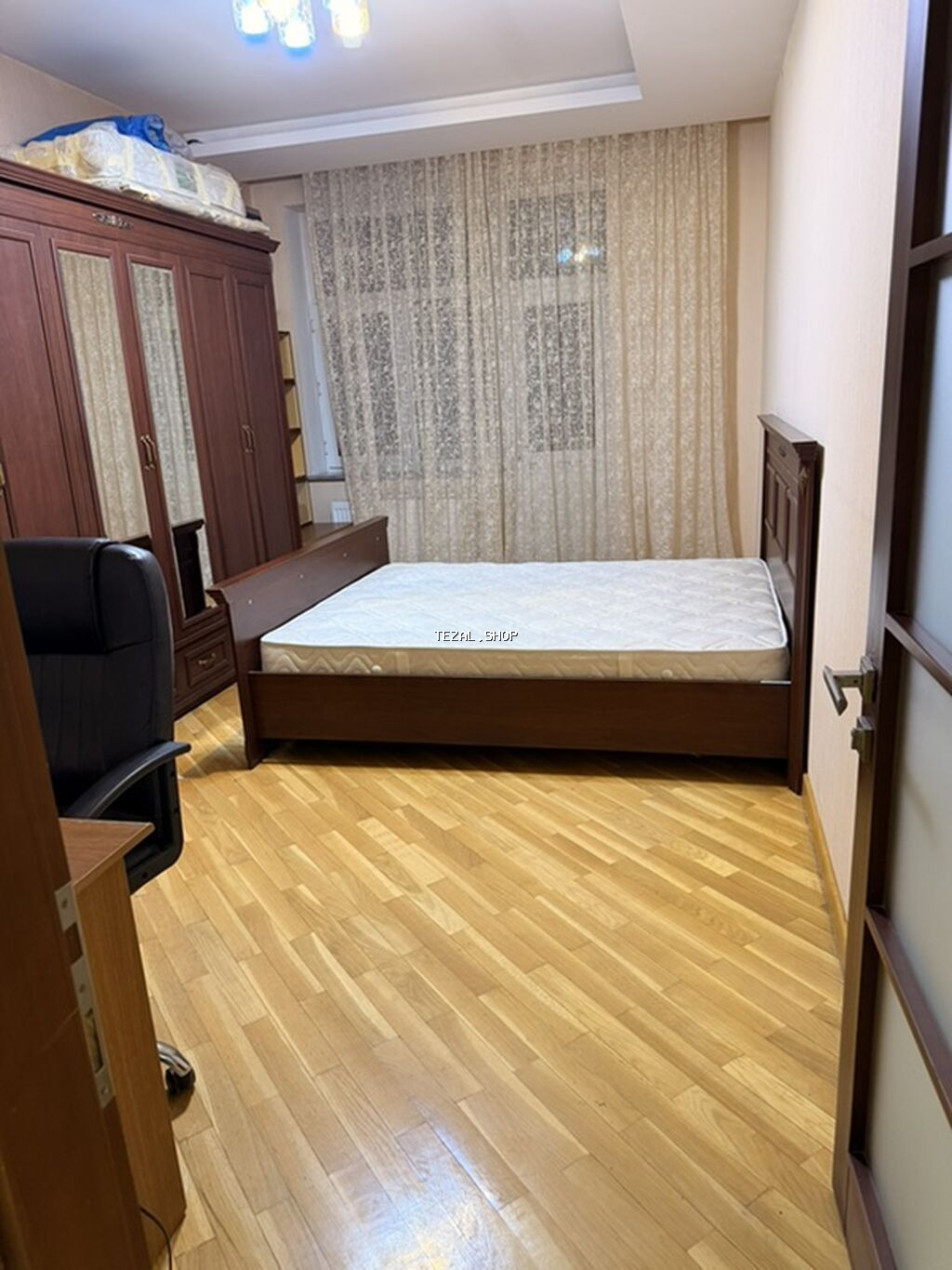 Menzil elveriwdi yerde yerlewir Musabekov parkinin yaninda. Saki - şəkil 5