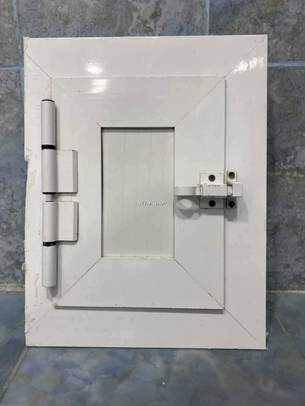 Ağ rəngli texniki servis lyuku (divar üçün) - Material: PVC/kompozit